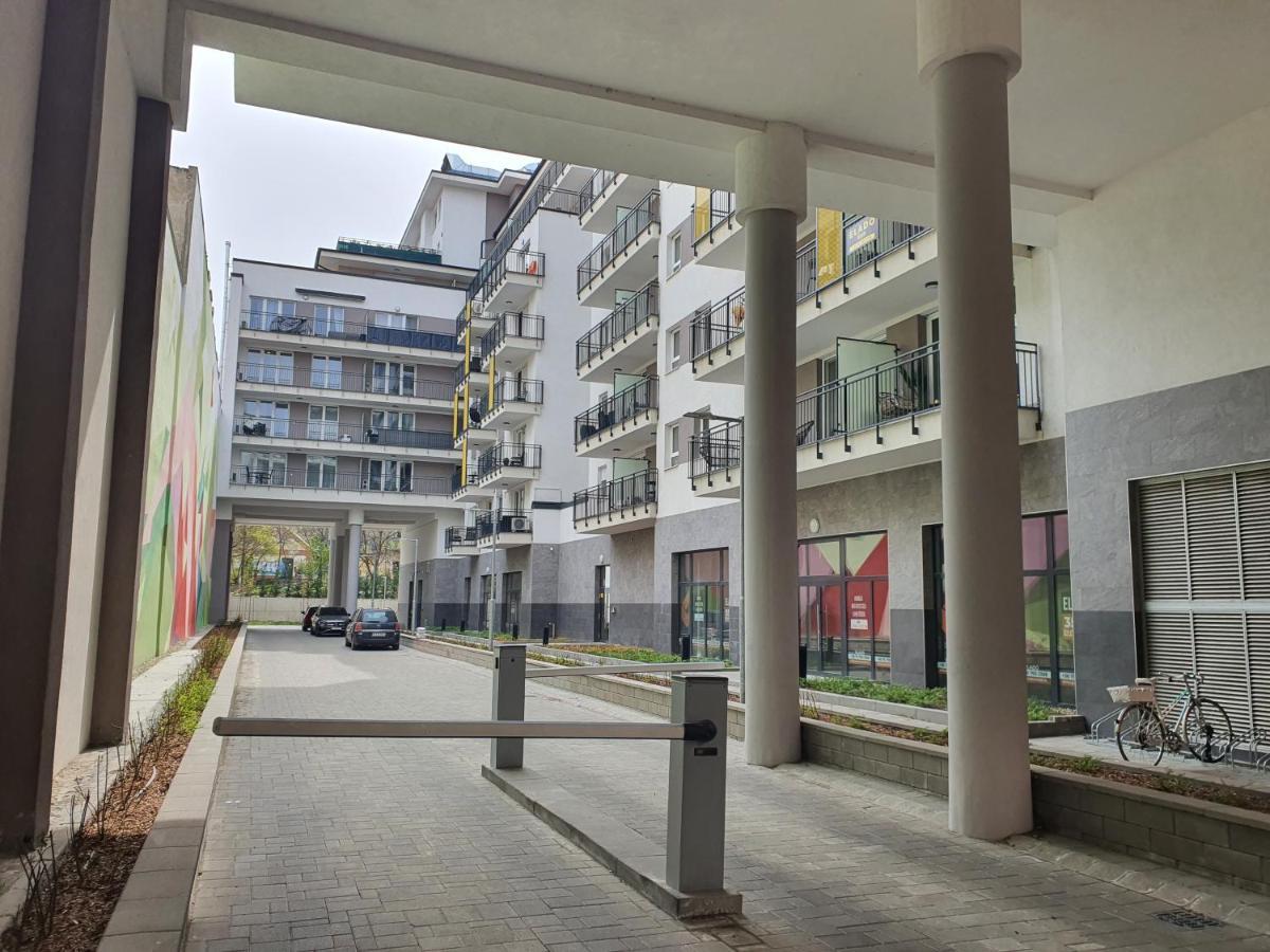 Park West Apartment - Free Parking Boedapest Buitenkant foto